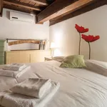 Rent 1 bedroom apartment of 45 m² in Florence