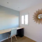 Rent 1 bedroom apartment of 70 m² in valencia