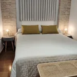 Rent 4 bedroom apartment of 55 m² in Seville