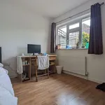 Rent 6 bedroom house in East Midlands