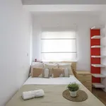 Rent a room of 90 m² in valencia