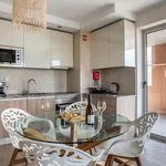 Rent 2 bedroom apartment of 106 m² in Portimão