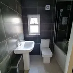 Rent 2 bedroom flat in West Midlands