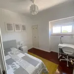 Rent 8 bedroom house in Lisbon