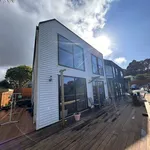 Rent 6 bedroom house in Waitākere Ranges