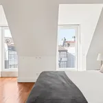 Rent 1 bedroom apartment of 1066 m² in Lisbon