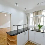 Pronajměte si 3 ložnic/e byt o rozloze 105 m² v Prague