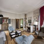 Rent 1 bedroom apartment of 690 m² in Paris