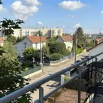 Appartement de 82 m² avec 5 chambre(s) en location à Troyes