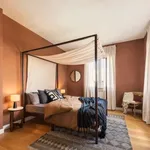 Rent 2 bedroom apartment of 113 m² in madrid