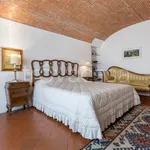 Rent 6 bedroom apartment of 216 m² in San Casciano in Val di Pesa