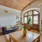 Rent 1 bedroom apartment of 40 m² in Florence