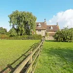 Rent 6 bedroom house in South West England