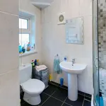 Rent 3 bedroom flat in West Midlands