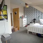 Rent 8 bedroom house in Leeds