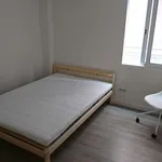 Rent a room of 80 m² in valencia