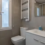 Rent 3 bedroom apartment in Madrid