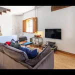 Rent 2 bedroom apartment of 83 m² in Porto