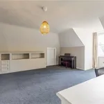 Maison de 1120 m² avec 5 chambre(s) en location à MAASEIK