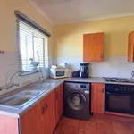 Rent 2 bedroom apartment in Roodepoort