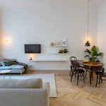 Rent 3 bedroom apartment of 84 m² in Budapest