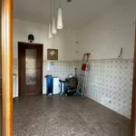 Appartamento in affitto a La Spezia , non arredato/vuoto, posto auto, terrazzo - TrovaCasa