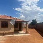 Rent 3 bedroom house of 312 m² in Soweto