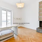 Rent 5 bedroom apartment of 200 m² in Milano