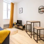 Appartement de 180 m² avec 1 chambre(s) en location à Lyon