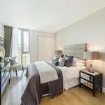 Rent 3 bedroom flat of 153 m² in London