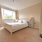 Rent 4 bedroom house in East Midlands