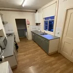 Rent 5 bedroom house in East Midlands