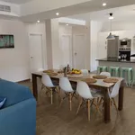 Alquilo 3 dormitorio casa de 140 m² en Málaga