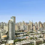 Rent 3 bedroom apartment of 274 m² in New York City