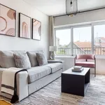 Rent 1 bedroom apartment of 50 m² in lisbon