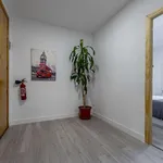 Rent a room of 200 m² in madrid