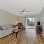 Rent 1 bedroom apartment of 62 m² in Sarasota