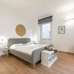 Rent 3 bedroom apartment of 91 m² in Genoa