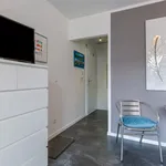 Rent 1 bedroom apartment of 30 m² in Dusseldorf