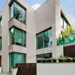 Rent 3 bedroom apartment of 519 m² in HAMPSTEAD