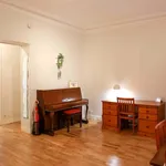 Appartement de 50 m² avec 3 chambre(s) en location à Paris