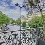 Rent 7 bedroom apartment of 220 m² in Paris