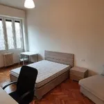 Rent 2 bedroom apartment of 60 m² in Milano