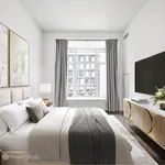 Rent 3 bedroom apartment of 1891 m² in Manhattan