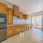 Rent 3 bedroom apartment of 80 m² in Marseille