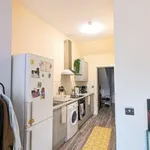 Rent 4 bedroom apartment in Yorkshire And The Humber