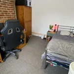 Rent 4 bedroom apartment in South East England