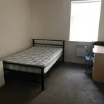 Rent 2 bedroom flat in Leicester