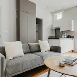 Rent 2 bedroom apartment of 49 m² in Paris