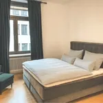 Miete 3 Schlafzimmer wohnung von 100 m² in Frankfurt am Main